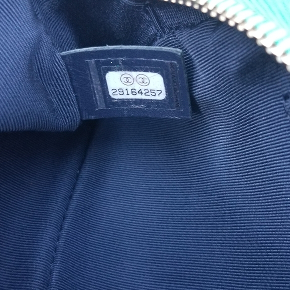 Limited Edition CHANEL Goatskin Quilted Tri-Color In & Out Waist Sling Bag - Picture 16 of 16